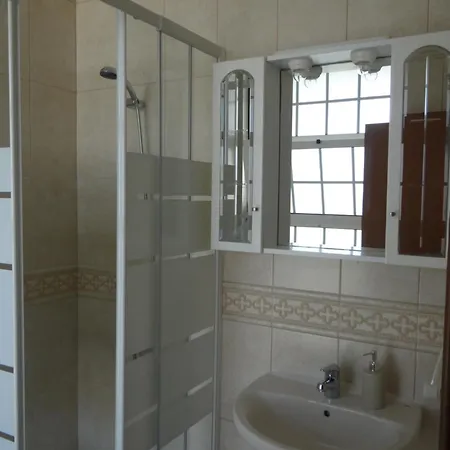 Проживание в семье Quartos, Solar Da Sao